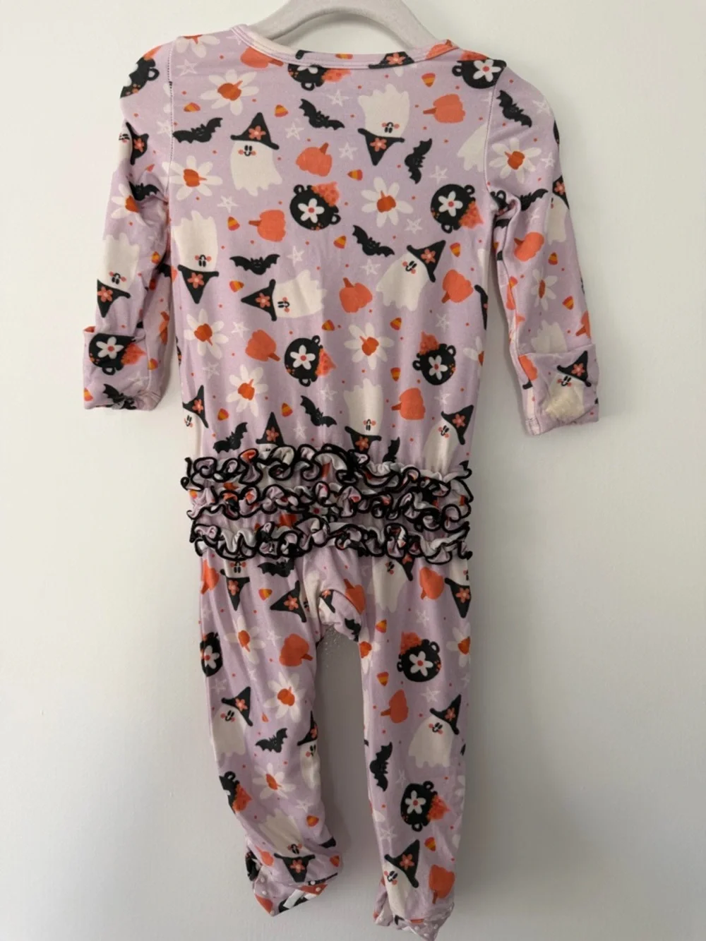 Caden Lane Lavender Halloween Ruffle Footed One-Piece baby girl size size 3-6m